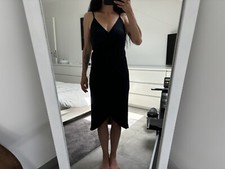 Robe fluide noire d'occasion Robe fluide noire d'occasion  Sciez