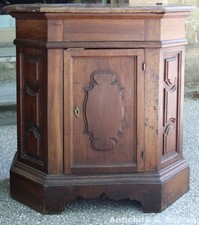 Piccolo credenzino noce usato  Perugia
