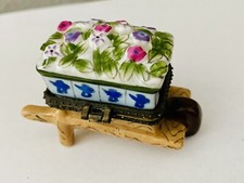 Estatueta de porcelana vintage carrinho de mão de jardim carrinho de mão rosa roxo comprar usado  Enviando para Brazil
