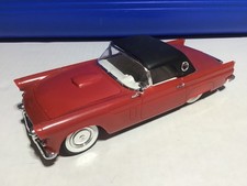 MODELO DE CARRO CONSTRUÍDO 56 FORD THUNDERBIRD CARRO BOM SEM PINTURA comprar usado MODELO DE CARRO CONSTRUÍDO 56 FORD THUNDERBIRD CARRO BOM SEM PINTURA comprar usado  Enviando para Brazil