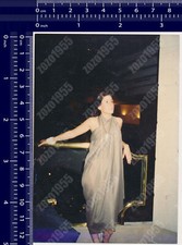 Pose de mulher bonita elegante elegante elegante varanda senhora foto vintage original, usado comprar usado  Enviando para Brazil