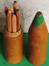 Boite crayons couleurs d'occasion  Saint-Didier-sur-Chalaronne