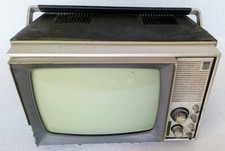 Ancien téléviseur portable d'occasion  Gramat