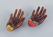 Vallauris, France, a pair of ceramic bowls shaped like hands. 1960s/70s comprar usado  Enviando para Brazil