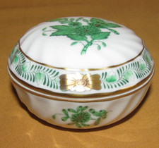 Boîte bonbonnière porcelaine d'occasion  Montmoreau-Saint-Cybard