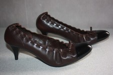 Chanel escarpins elastiqués d'occasion Chanel escarpins elastiqués d'occasion  La Roche-Posay