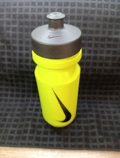 Usado, Garrafa de água Nike 22 oz logotipo preto Swoosh comprar usado  Enviando para Brazil