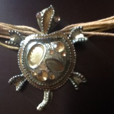 Collier fantaisie pendentif d'occasion Collier fantaisie pendentif d'occasion  Montbéliard