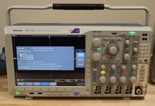 Tektronix mdo4104c mixed d'occasion  Expédié en Belgium