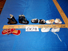 Lote de sapatos vintage para bonecas: pequenos. Boneca Med Tamanhos 5 Pares, Branca, Preta, Vermelha CK78 comprar usado  Enviando para Brazil