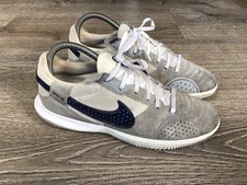 Nike street gato for sale  Round Lake
