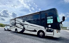 2009 tiffin motorhomes for sale  Crane Hill
