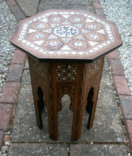 Usado, EXCELENTE MESA DE COSTURA HEXAGONAL ANTIGA ISLÂMICA/SÍRIA INCRUSTADA DE MADEIRA comprar usado  Enviando para Brazil
