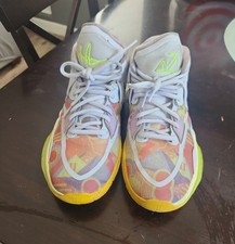 5 nike 5y kyrie for sale  Brentwood