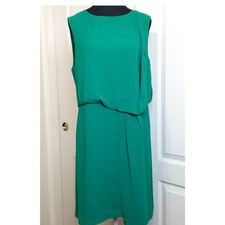 Halston woman green d'occasion  Expédié en Belgium