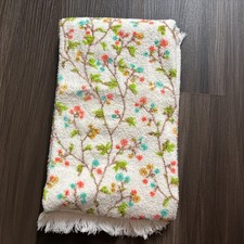 Toalha de banho vintage Leshner algodão branca com videiras floridas 40 x 22" comprar usado Toalha de banho vintage Leshner algodão branca com videiras floridas 40 x 22" comprar usado  Enviando para Brazil