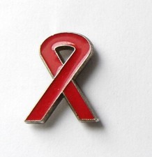 Pin ruban rouge d'occasion  Melesse