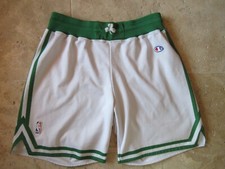Short basketball boston d'occasion  Nîmes