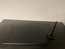Wacom pth660 intuos for sale Wacom pth660 intuos for sale  Woodbury