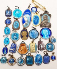 Lot medailles religieuses d'occasion  Landrecies