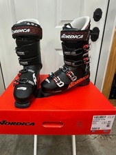 Maszyna Nordica Pro 130, rozmiar 29,5, dobry stan, handel detaliczny 800 USD, używany na sprzedaż  Wysyłka do Poland