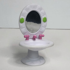 Mueble casa muñecas lavabo baño con espejo miniaturas blanco y rosa segunda mano  Embacar hacia Mexico