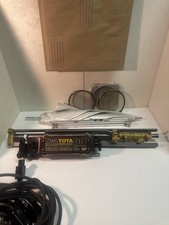 Luz de estudio de fotografía de inundación de tungsteno Lowel Tota Light con soporte y paraguas segunda mano  Embacar hacia Mexico