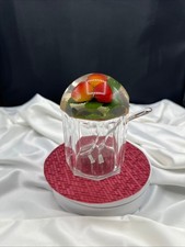Vaso de geléia 60 Lucite e acrílico. Tampa abobadada com cluster de morango. Veja fotos., usado comprar usado  Enviando para Brazil