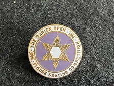 Broche badge skating d'occasion  Châtillon-le-Duc