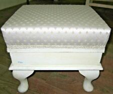 Sgabello poggiapiedi shabby usato  San Giustino