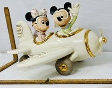 Lenox disney showcase d'occasion  Expédié en Belgium