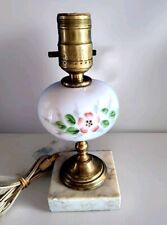 Abajur de mesa vintage de latão com globo de porcelana floral pintado à mão e base de mármore comprar usado  Enviando para Brazil