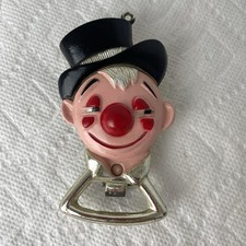 Abridor de Garrafa Palhaço Vintage Metal Abre Latas Muito 4” Tem Laço Para Pendurar comprar usado  Enviando para Brazil