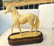 Alte pferdefigur sockel gebraucht kaufen  Großalmerode