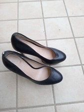 Scarpe donna guess usato  Cervia