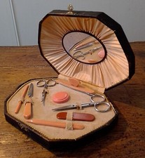 Complete manicure box d'occasion  Expédié en Belgium