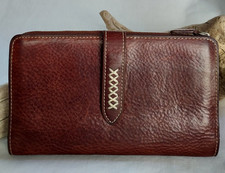 Ellington large clutch for sale  Stonington