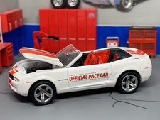 Veículo Chevy Camaro SS conversível 2011 Indianapolis 500 Pace 2010-2013 em escala 1/64, usado comprar usado  Enviando para Brazil