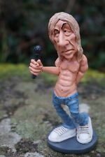 841.5900 figurine chanteur d'occasion  Mamers