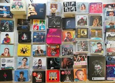 Autografati vari artisti usato  Rimini