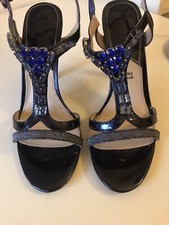 Sandali gioiello blu usato Sandali gioiello blu usato  Vinci