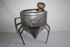 Antique pureed fruit d'occasion  Expédié en Belgium