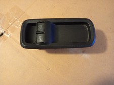 Pulsantiera alzavetro anterior usato  Vimodrone