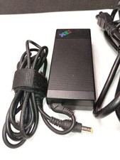 Alimentatore adattatore carica usato  Novi Ligure
