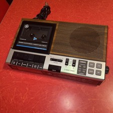 General Electric GE 7-4956B AM/FM despertador rádio cassete funciona precisa de serviço comprar usado General Electric GE 7-4956B AM/FM despertador rádio cassete funciona precisa de serviço comprar usado  Enviando para Brazil