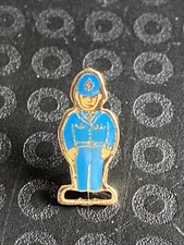 Pin police britannique d'occasion  Saint-Genis-Pouilly