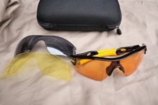Oakley radar livestrong for sale Oakley radar livestrong for sale  BALDOCK