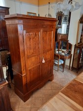 Antico armadio armadietto usato  Novafeltria