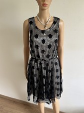 Robe noire beige d'occasion Robe noire beige d'occasion  Void-Vacon