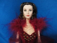 Boneca Barbie Scarlett O Hara 2001 com vestido vermelho comprar usado Boneca Barbie Scarlett O Hara 2001 com vestido vermelho comprar usado  Enviando para Brazil